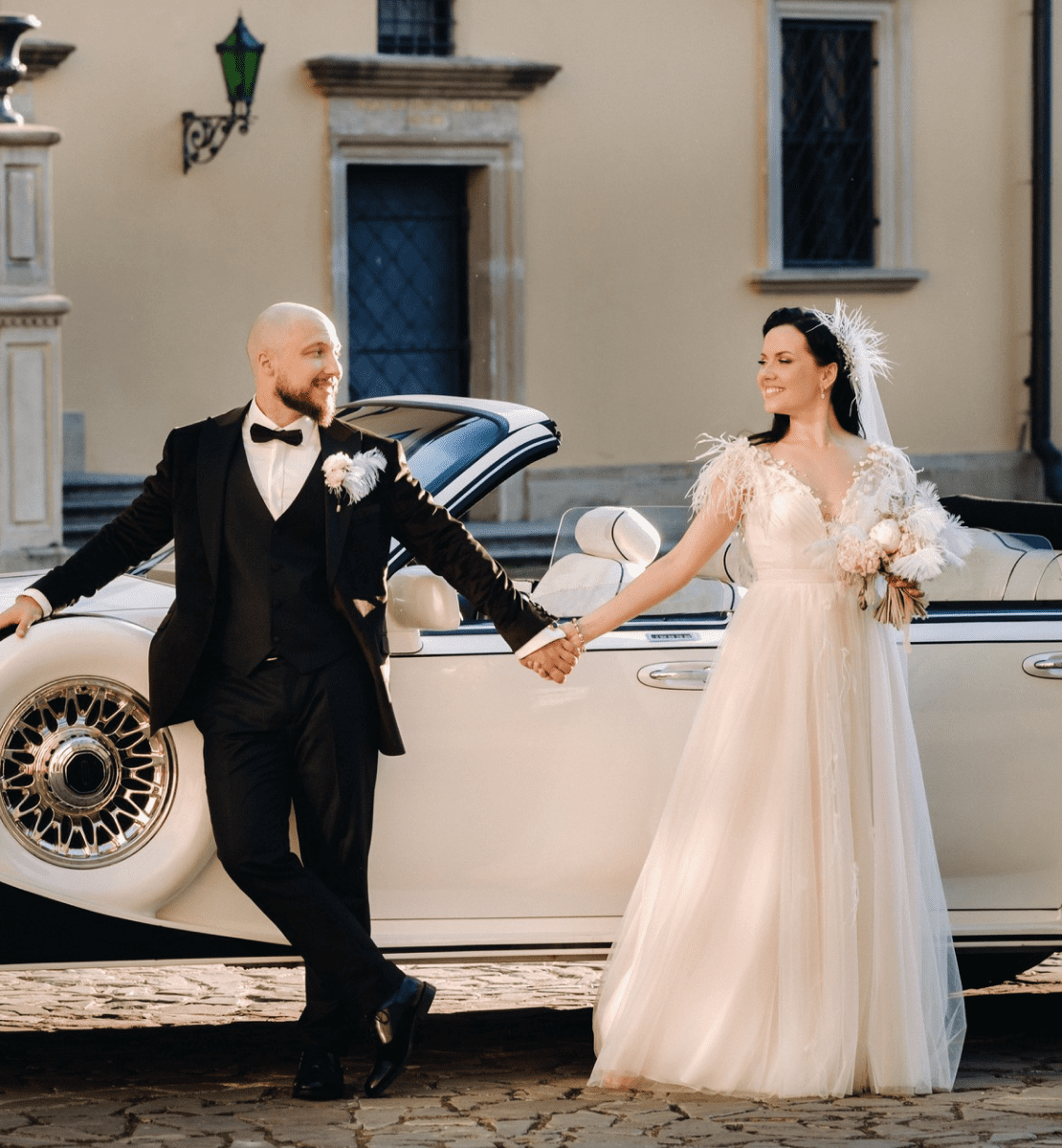 Luxury wedding transfer Italy – elegant private car with professional chauffeur for wedding day